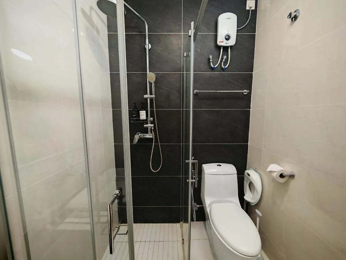Danga Bay 2Br - Mj Black Or White - Walk To Beach Johor Bahru Apartment
